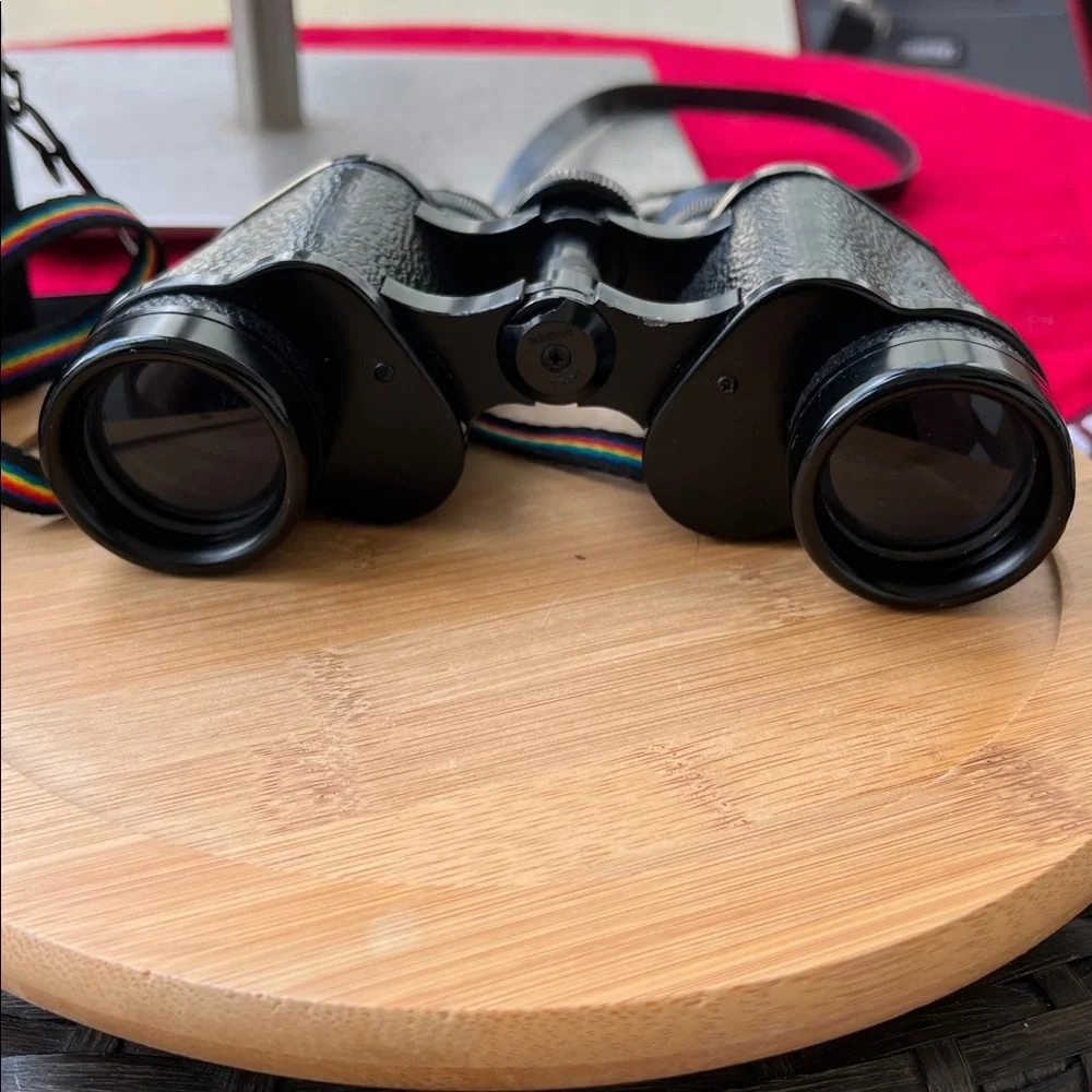Luna model # 2899 Vintage Black Binoculars